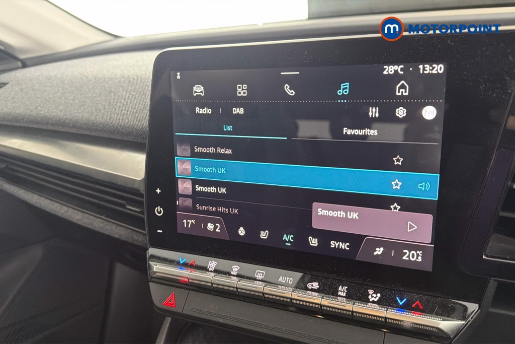 Renault Megane E-Tech Equilibre Automatic Electric Hatchback - Stock Number (1624211) - 9th supplementary image