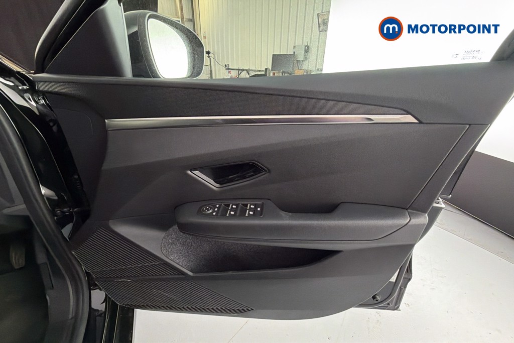 Renault Megane E-Tech Equilibre Automatic Electric Hatchback - Stock Number (1624211) - 19th supplementary image