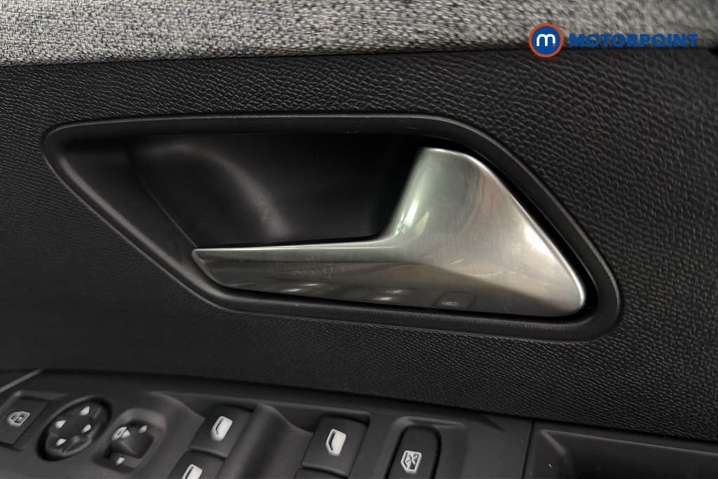 Peugeot 5008 Allure Automatic Petrol SUV - Stock Number (1624707) - 42nd supplementary image