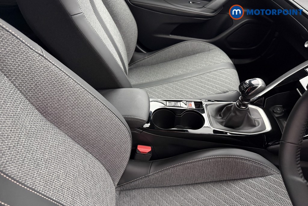 Peugeot 2008 Allure Manual Petrol SUV - Stock Number (1624993) - 13th supplementary image