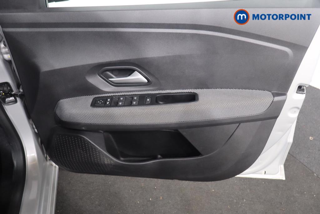 Dacia Sandero Expression Manual Petrol Hatchback - Stock Number (1625405) - 9th supplementary image