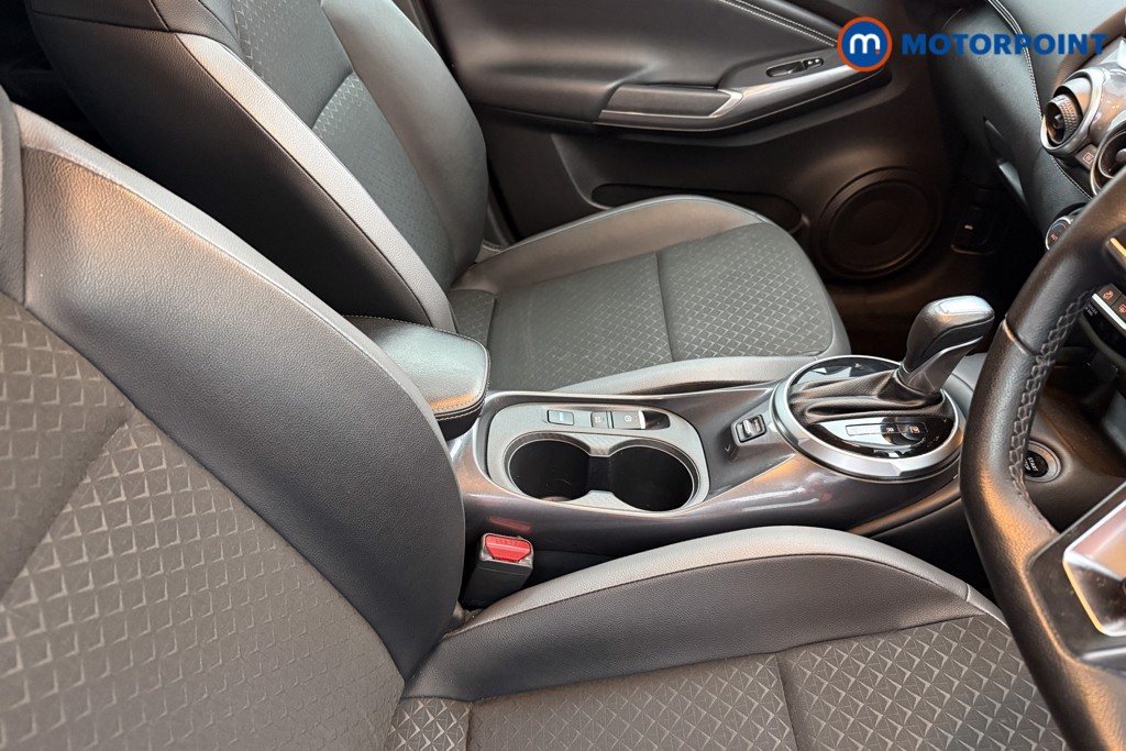 Nissan Juke N-Connecta Automatic Petrol-Electric Hybrid SUV - Stock Number (1626244) - 11th supplementary image