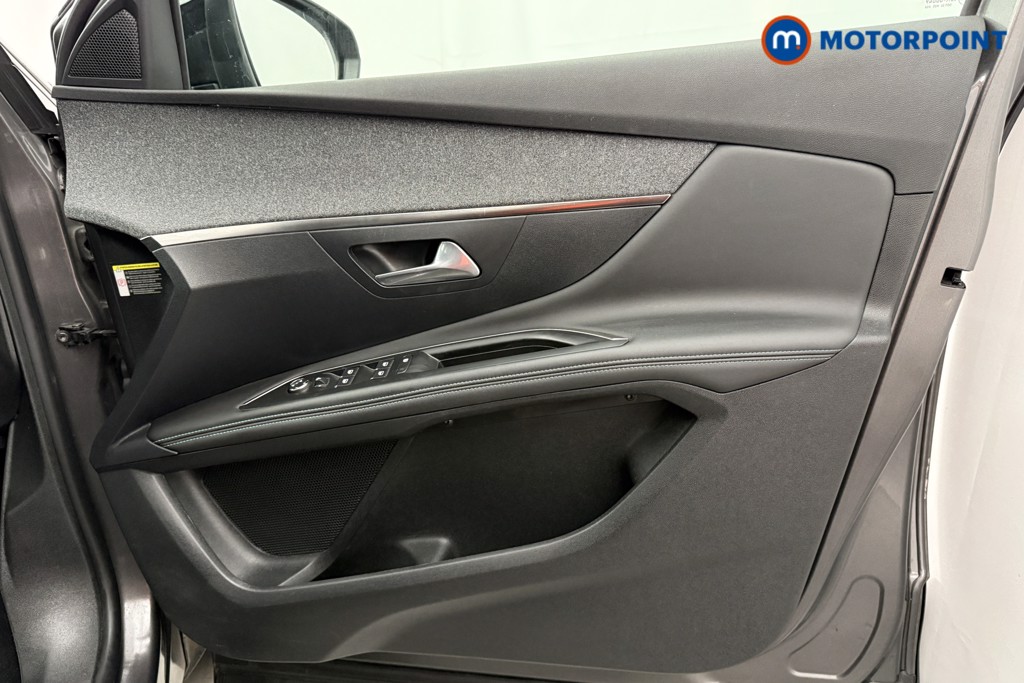 Peugeot 3008 Allure Premium-Plus Automatic Petrol SUV - Stock Number (1626808) - 13th supplementary image