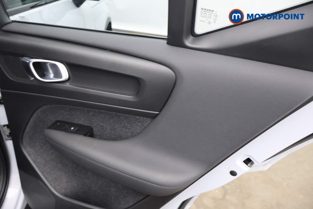 Volvo Xc40 Twin Plus Automatic Electric SUV - Stock Number (1627184) - 16th supplementary image