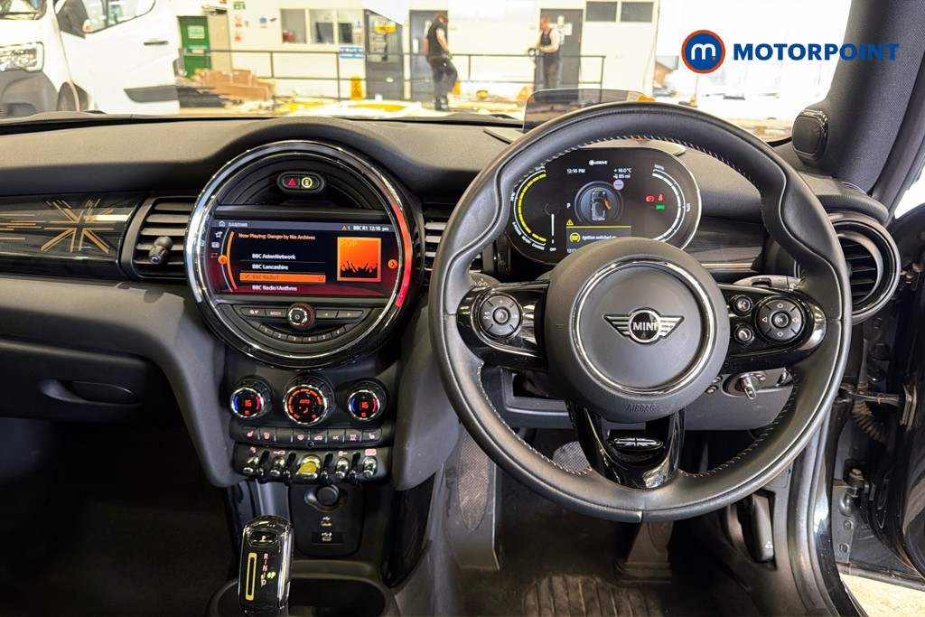 Mini Hatchback Cooper S Level 3 Automatic Electric Hatchback - Stock Number (1628097) - 2nd supplementary image