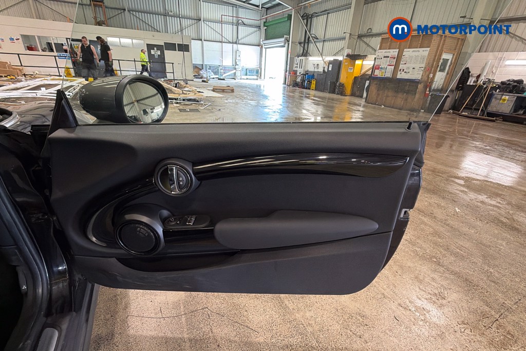 Mini Hatchback Cooper S Level 3 Automatic Electric Hatchback - Stock Number (1628097) - 19th supplementary image