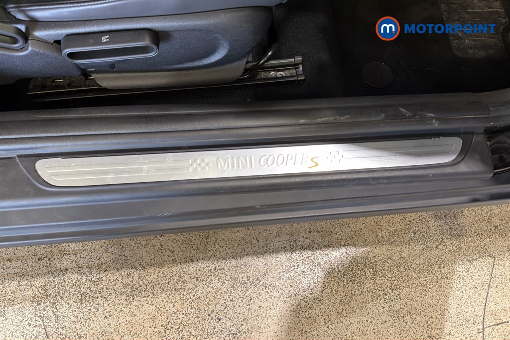 Mini Hatchback Cooper S Level 3 Automatic Electric Hatchback - Stock Number (1628097) - 27th supplementary image