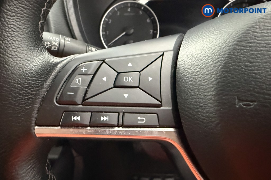Nissan Juke N-Connecta Manual Petrol SUV - Stock Number (1628445) - 3rd supplementary image