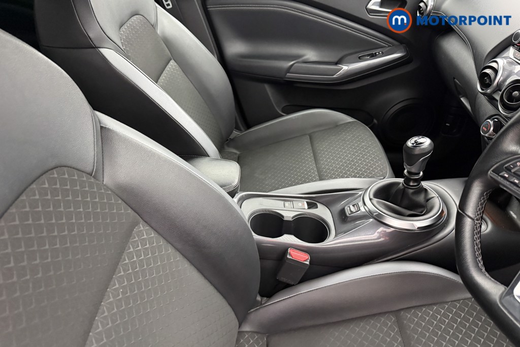Nissan Juke N-Connecta Manual Petrol SUV - Stock Number (1628445) - 12th supplementary image