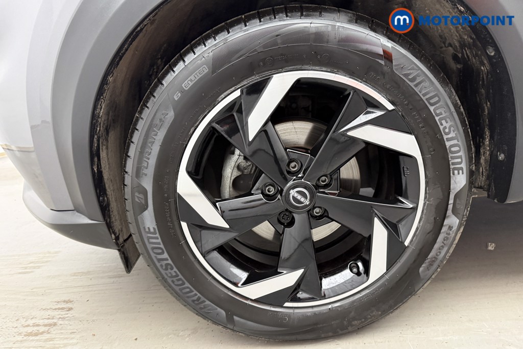Nissan Juke N-Connecta Manual Petrol SUV - Stock Number (1628445) - 23rd supplementary image