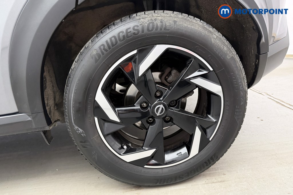 Nissan Juke N-Connecta Manual Petrol SUV - Stock Number (1628445) - 24th supplementary image