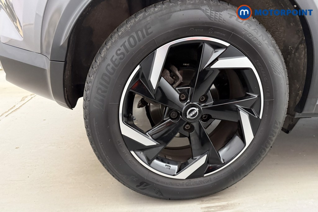 Nissan Juke N-Connecta Manual Petrol SUV - Stock Number (1628445) - 25th supplementary image