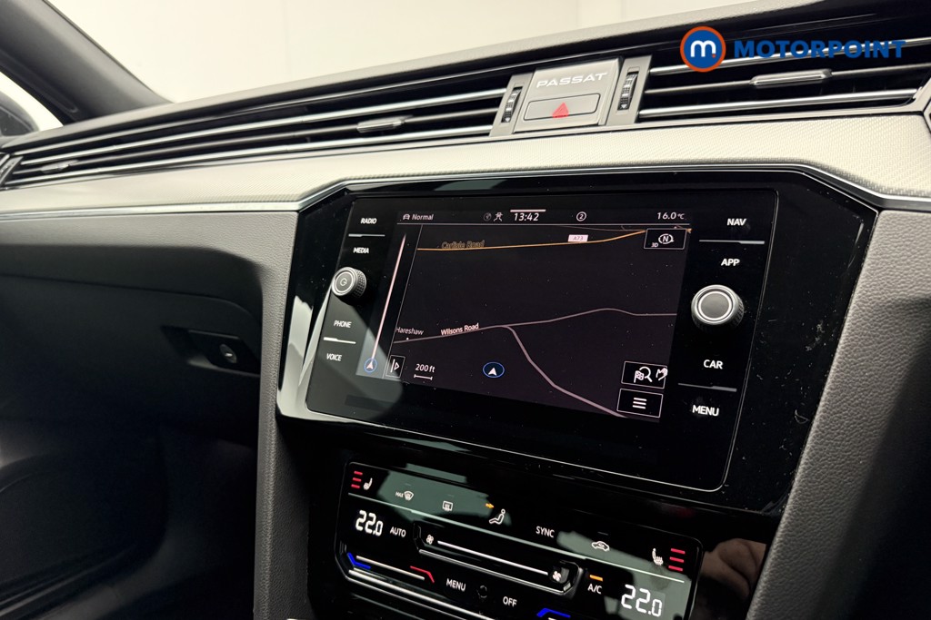 Volkswagen Passat R-Line Automatic Diesel Saloon - Stock Number (1628486) - 17th supplementary image