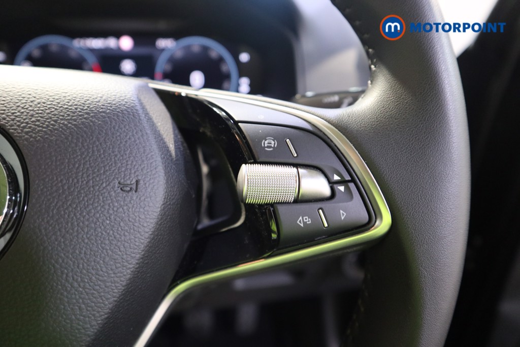 Skoda Karoq Se Drive Manual Petrol SUV - Stock Number (1628532) - 6th supplementary image