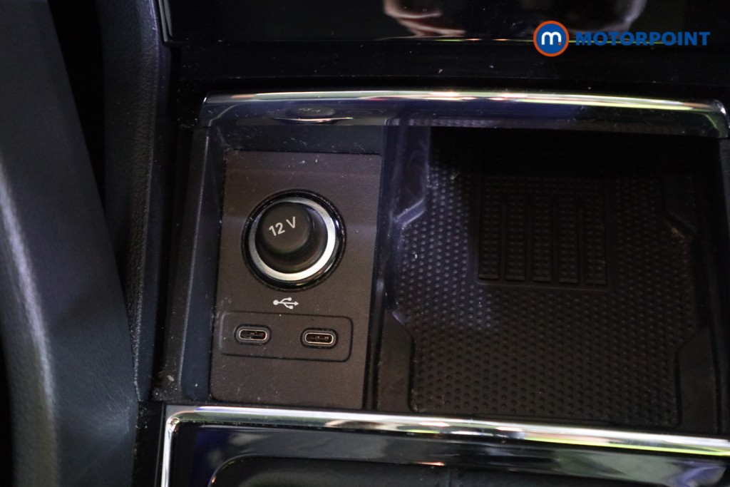 Skoda Karoq Se Drive Manual Petrol SUV - Stock Number (1628532) - 8th supplementary image