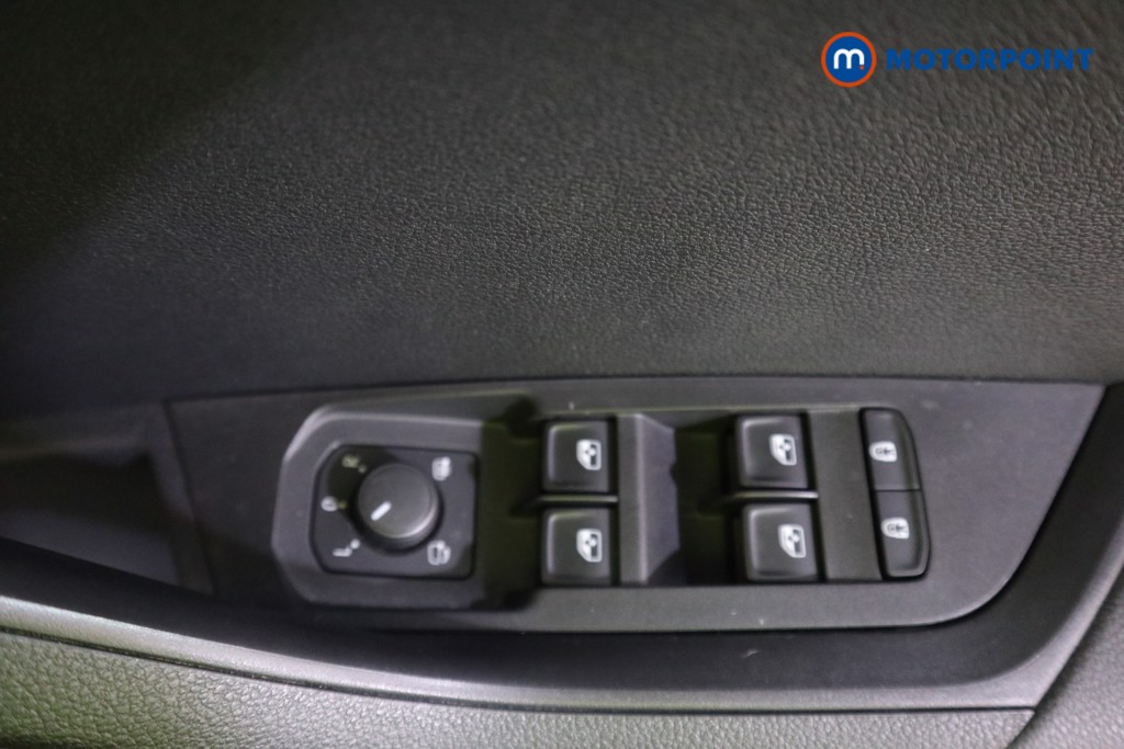 Skoda Karoq Se Drive Manual Petrol SUV - Stock Number (1628532) - 14th supplementary image
