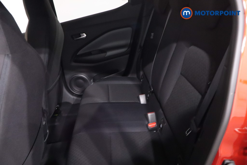 Nissan Juke N-Connecta Manual Petrol SUV - Stock Number (1628715) - 5th supplementary image