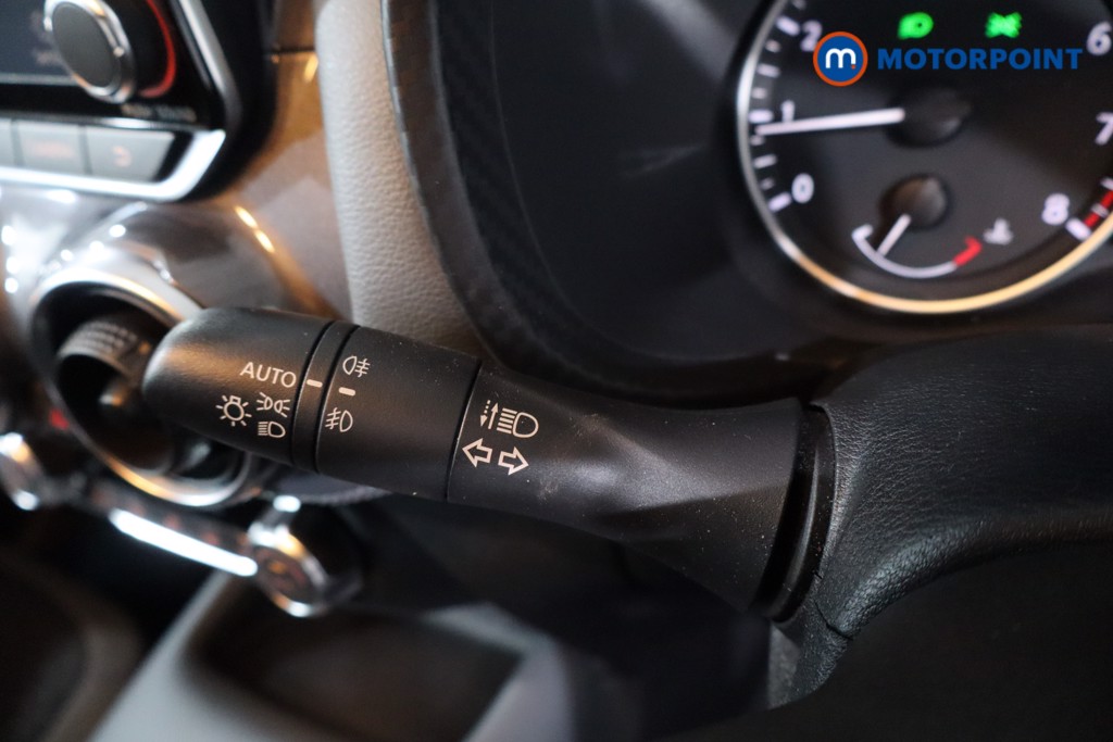 Nissan Juke N-Connecta Manual Petrol SUV - Stock Number (1628715) - 14th supplementary image
