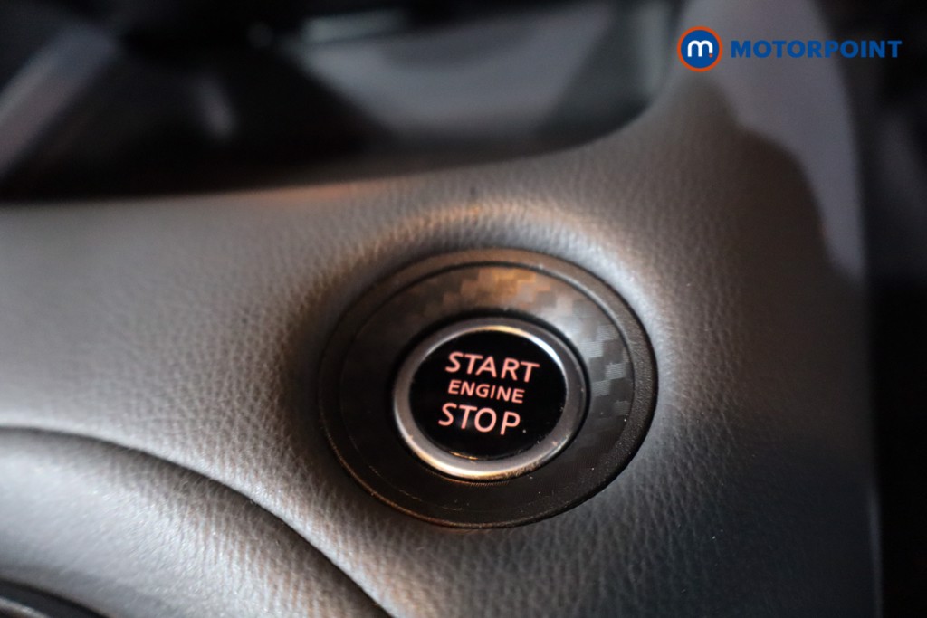 Nissan Juke N-Connecta Manual Petrol SUV - Stock Number (1628715) - 20th supplementary image