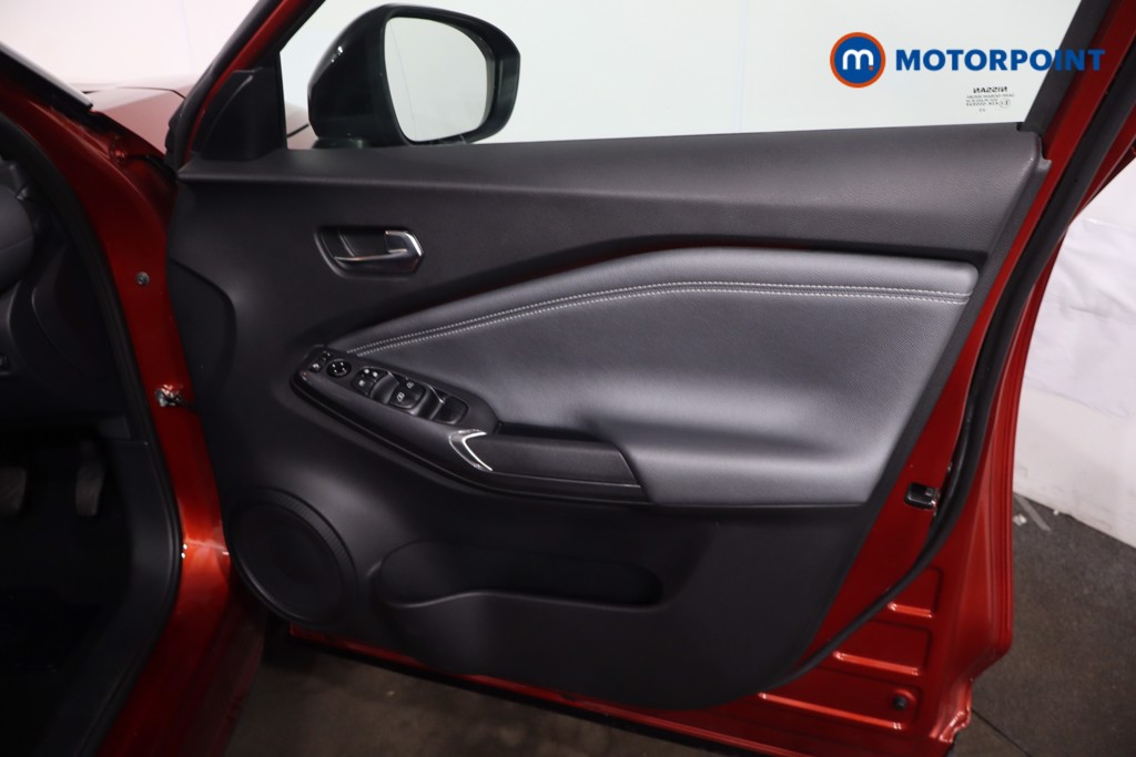Nissan Juke N-Connecta Manual Petrol SUV - Stock Number (1628715) - 22nd supplementary image