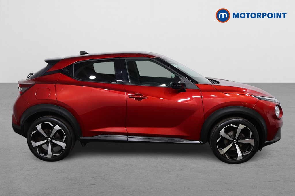 Nissan Juke N-Connecta Manual Petrol SUV - Stock Number (1628715) - Drivers side