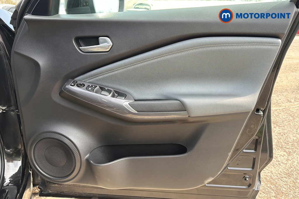 Nissan Juke Tekna Manual Petrol SUV - Stock Number (1629006) - 18th supplementary image