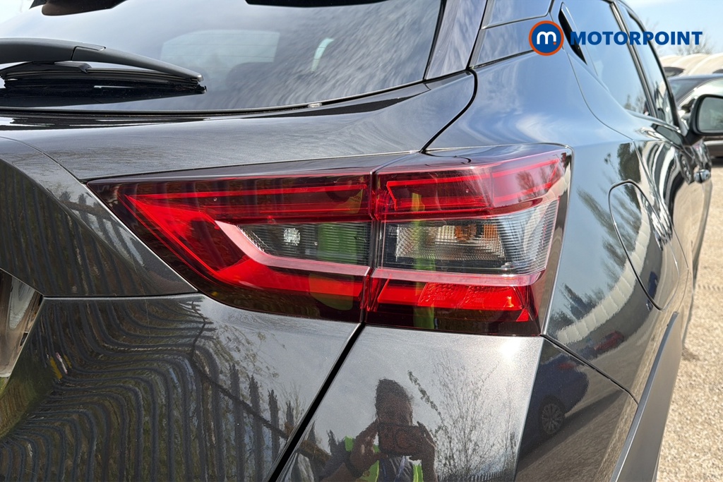 Nissan Juke Tekna Manual Petrol SUV - Stock Number (1629006) - 36th supplementary image