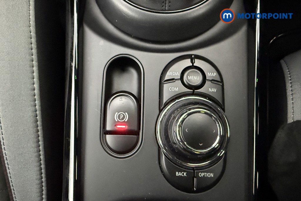 Mini Clubman Cooper S Sport Automatic Petrol Estate - Stock Number (1629053) - 16th supplementary image