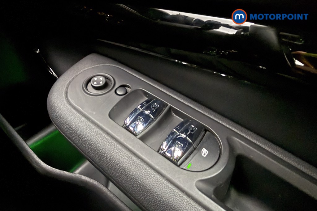 Mini Clubman Cooper S Sport Automatic Petrol Estate - Stock Number (1629053) - 17th supplementary image