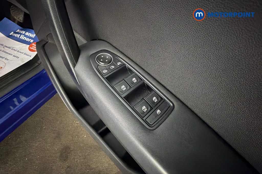 Renault Captur Iconic Manual Petrol SUV - Stock Number (1629696) - 20th supplementary image