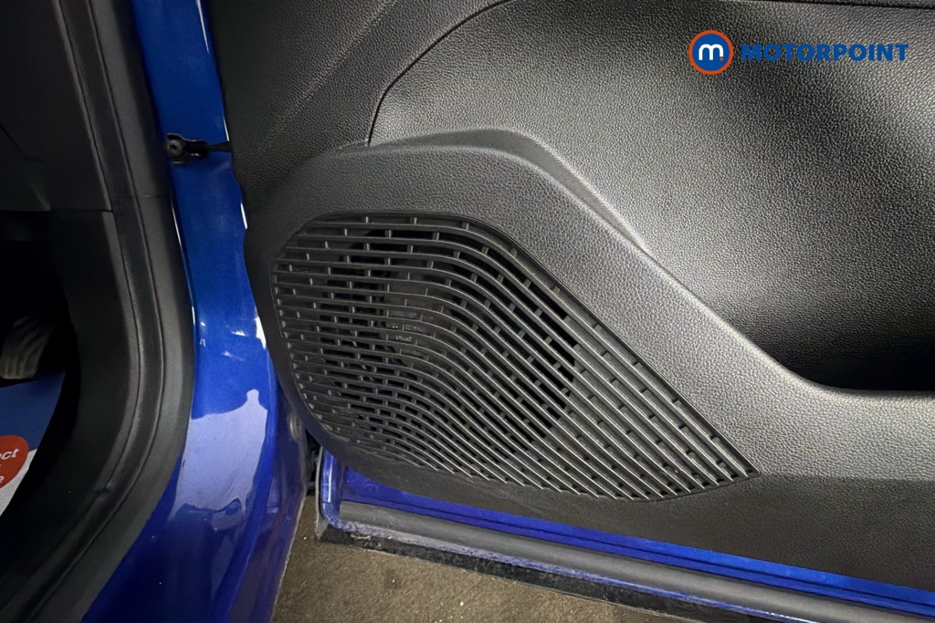 Renault Captur Iconic Manual Petrol SUV - Stock Number (1629696) - 21st supplementary image