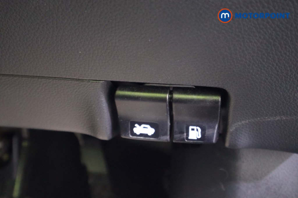 Nissan Qashqai Tekna-Plus Automatic Diesel SUV - Stock Number (1629851) - 12th supplementary image