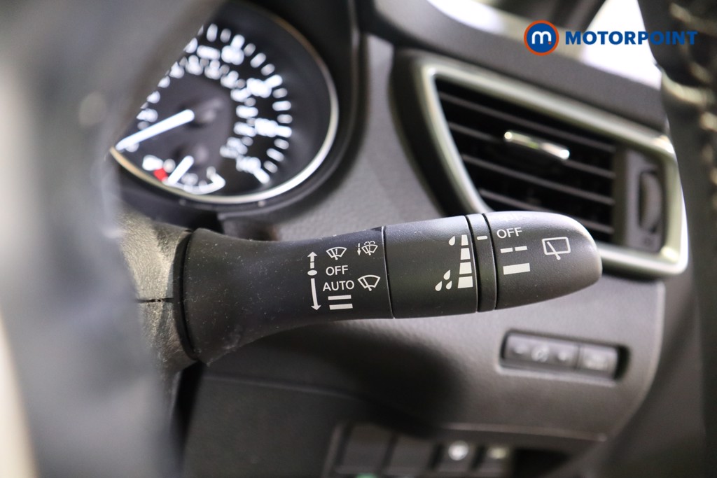 Nissan Qashqai Tekna-Plus Automatic Diesel SUV - Stock Number (1629851) - 14th supplementary image