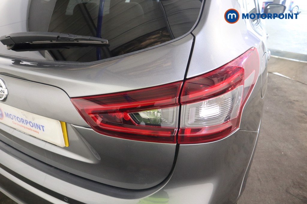 Nissan Qashqai Tekna-Plus Automatic Diesel SUV - Stock Number (1629851) - 33rd supplementary image