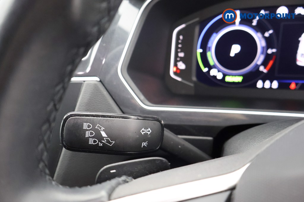 Volkswagen Tiguan Life Automatic Petrol Plug-In Hybrid SUV - Stock Number (1629887) - 5th supplementary image