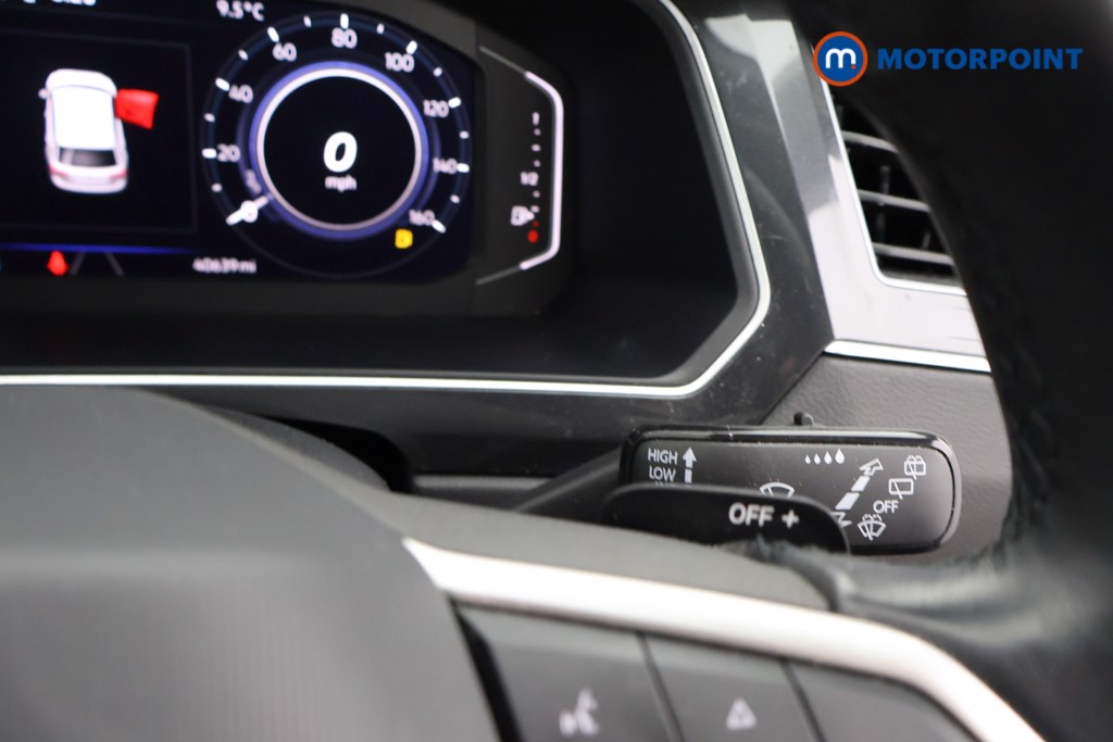 Volkswagen Tiguan Life Automatic Petrol Plug-In Hybrid SUV - Stock Number (1629887) - 6th supplementary image