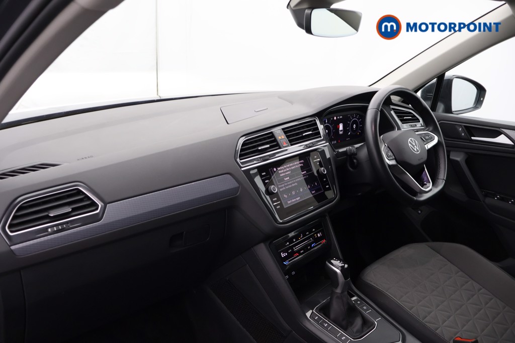 Volkswagen Tiguan Life Automatic Petrol Plug-In Hybrid SUV - Stock Number (1629887) - 17th supplementary image