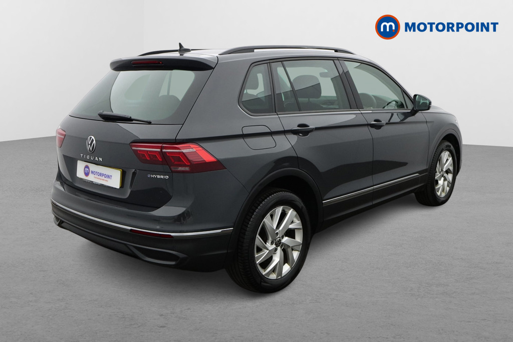 Volkswagen Tiguan Life Automatic Petrol Plug-In Hybrid SUV - Stock Number (1629887) - Drivers side rear corner
