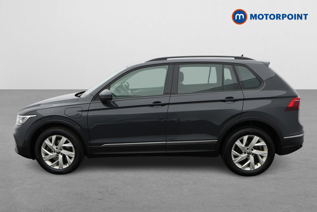 Volkswagen Tiguan Life Automatic Petrol Plug-In Hybrid SUV - Stock Number (1629887) - Passenger side