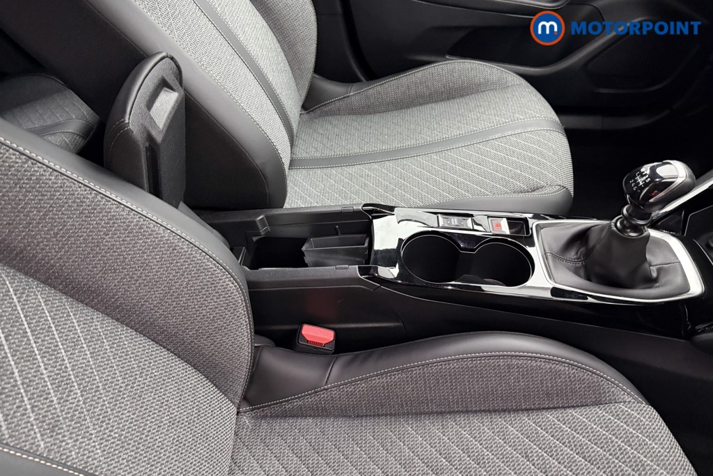 Peugeot 2008 Allure Manual Petrol SUV - Stock Number (1630176) - 14th supplementary image