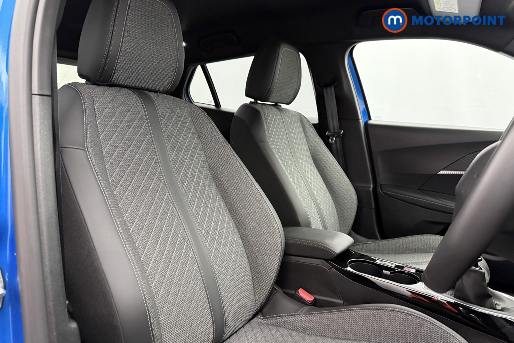 Peugeot 2008 Allure Manual Petrol SUV - Stock Number (1630176) - 16th supplementary image