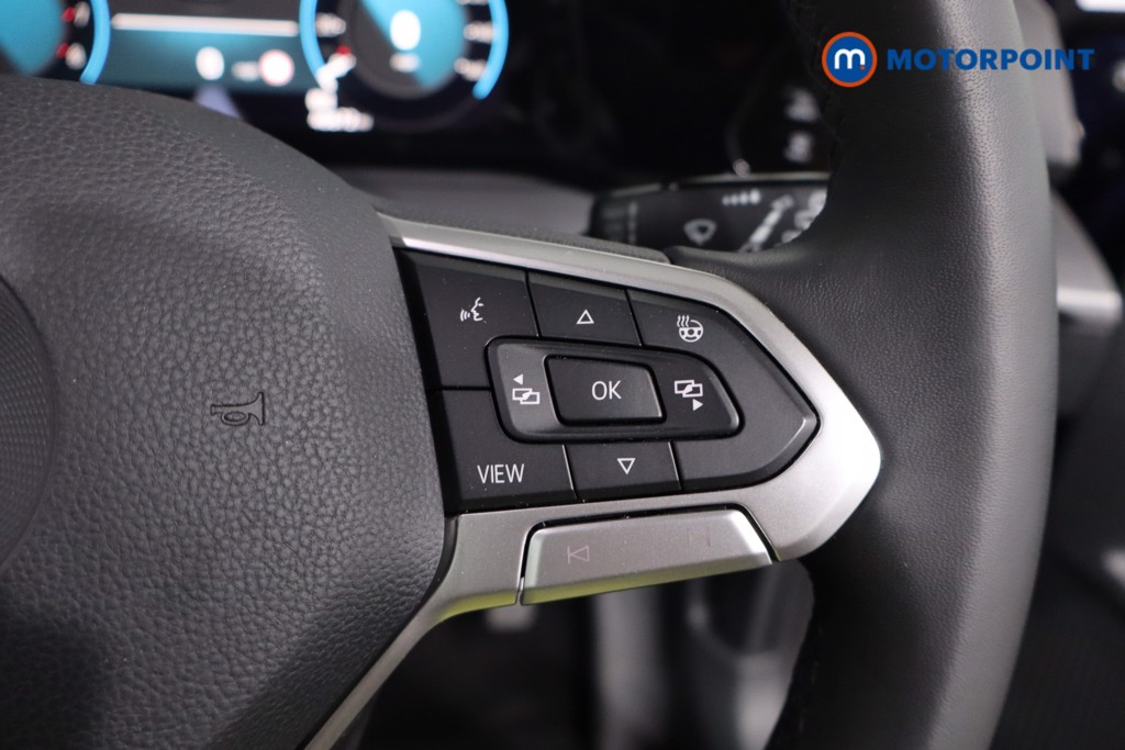 Volkswagen Golf Style Manual Petrol Hatchback - Stock Number (1630705) - 8th supplementary image