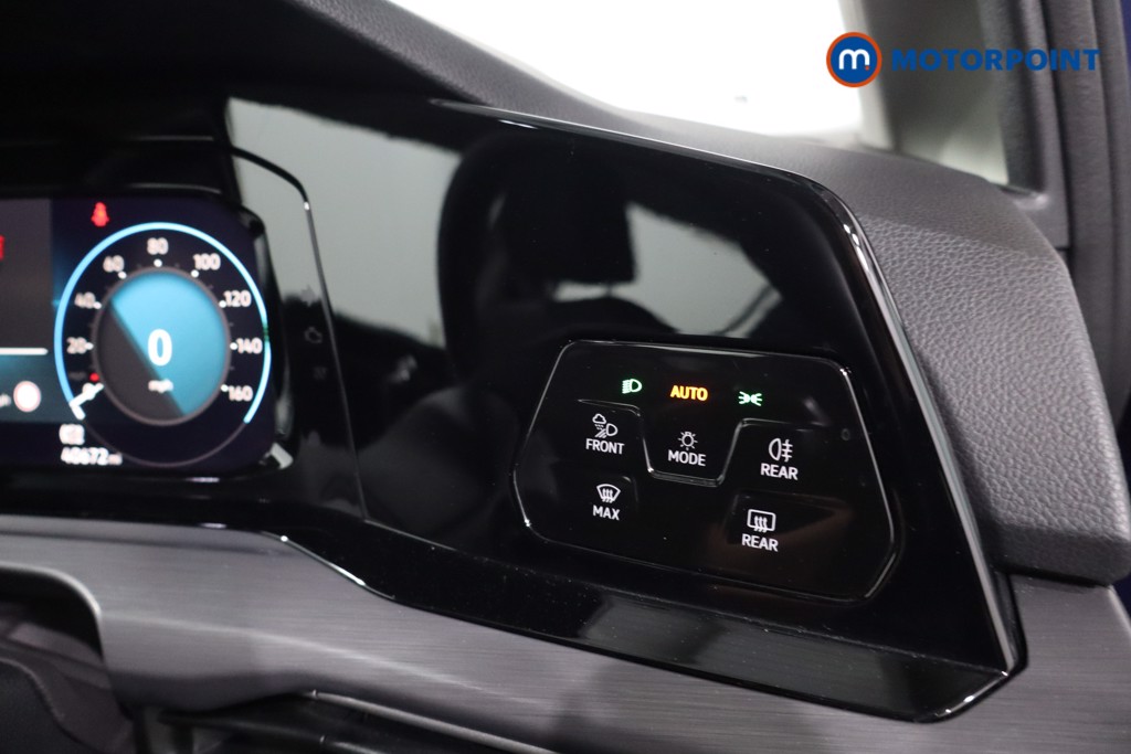 Volkswagen Golf Style Manual Petrol Hatchback - Stock Number (1630705) - 16th supplementary image