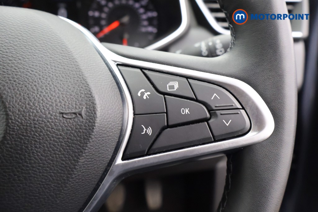 Renault Clio Iconic Manual Petrol Hatchback - Stock Number (1631577) - 8th supplementary image