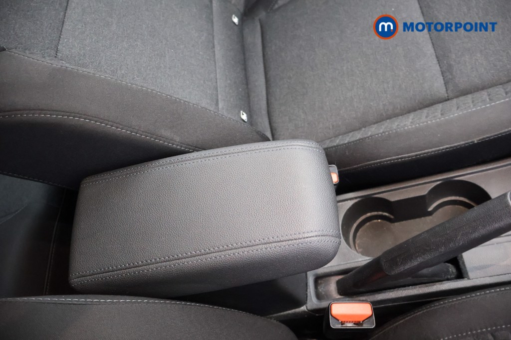 Renault Clio Iconic Manual Petrol Hatchback - Stock Number (1631577) - 16th supplementary image