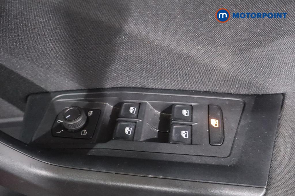 Volkswagen T-Roc Life Automatic Petrol SUV - Stock Number (1631892) - 11th supplementary image