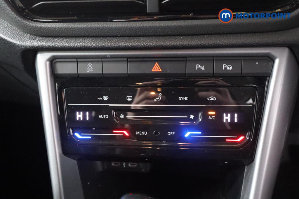 Volkswagen T-Roc Life Automatic Petrol SUV - Stock Number (1631892) - 17th supplementary image