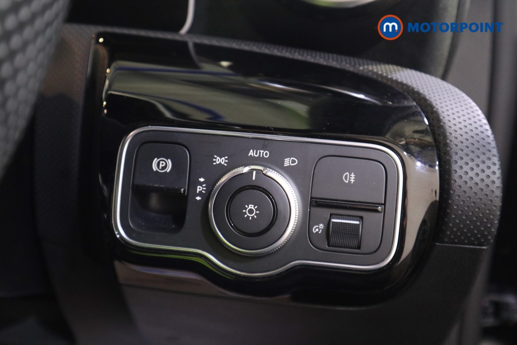 Mercedes-Benz A Class Amg Line Manual Petrol Hatchback - Stock Number (1632080) - 12th supplementary image