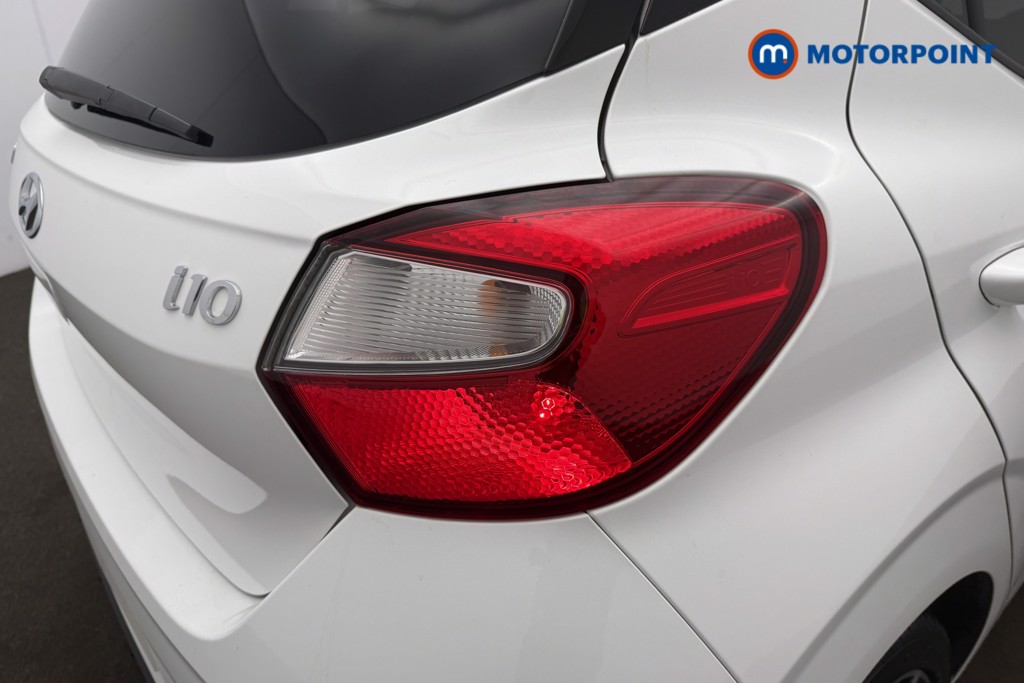 Hyundai I10 Premium Automatic Petrol Hatchback - Stock Number (1632175) - 15th supplementary image