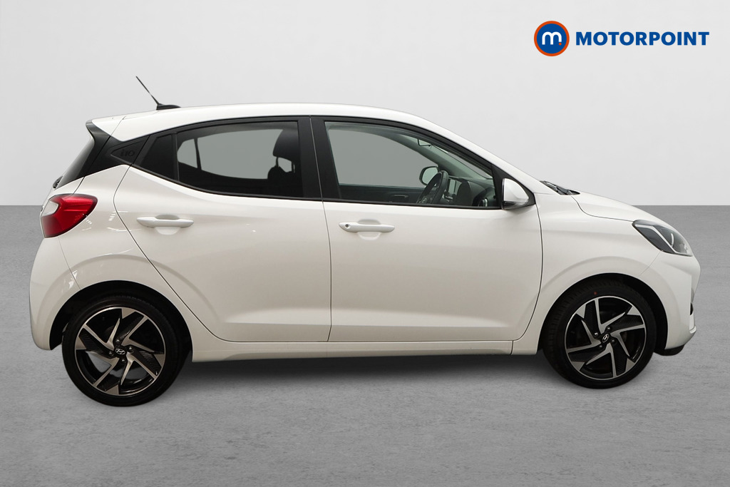 Hyundai I10 Premium Automatic Petrol Hatchback - Stock Number (1632175) - Drivers side